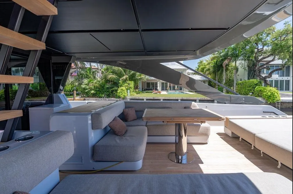 🌊🛥️ EXCLUSIVITÉ : LA VILLA FLOTTANTE BLUEGAME BG72 EST DISPONIBLE CHEZ PRESTIGE ESCAPADE
