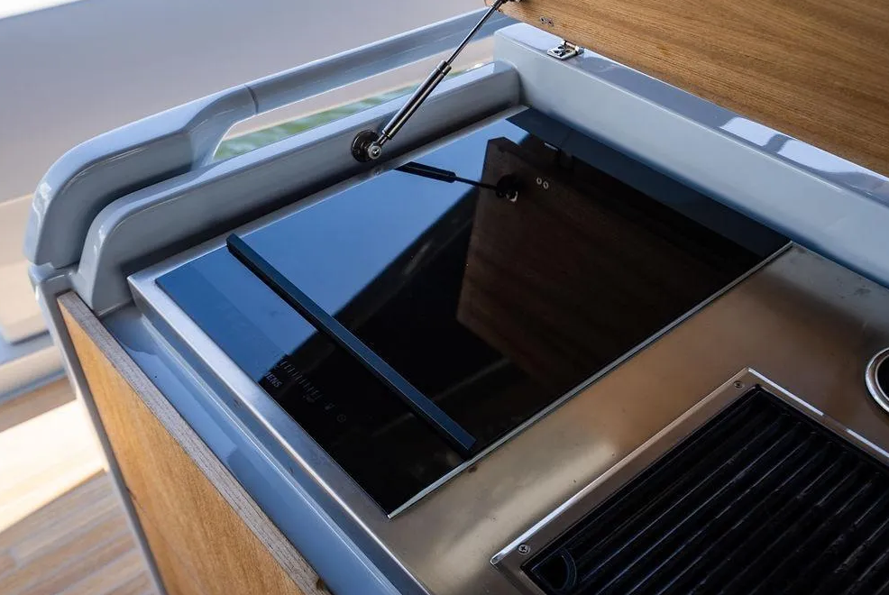 🌊🛥️ EXCLUSIVITÉ : LA VILLA FLOTTANTE BLUEGAME BG72 EST DISPONIBLE CHEZ PRESTIGE ESCAPADE