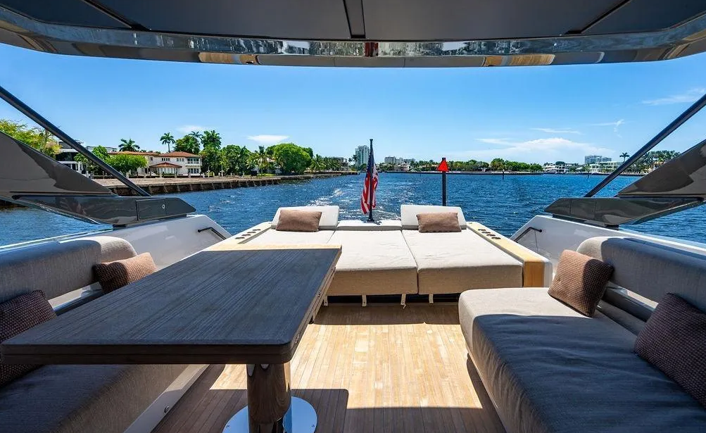 🌊🛥️ EXCLUSIVITÉ : LA VILLA FLOTTANTE BLUEGAME BG72 EST DISPONIBLE CHEZ PRESTIGE ESCAPADE