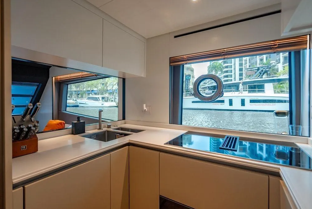 🌊🛥️ EXCLUSIVITÉ : LA VILLA FLOTTANTE BLUEGAME BG72 EST DISPONIBLE CHEZ PRESTIGE ESCAPADE
