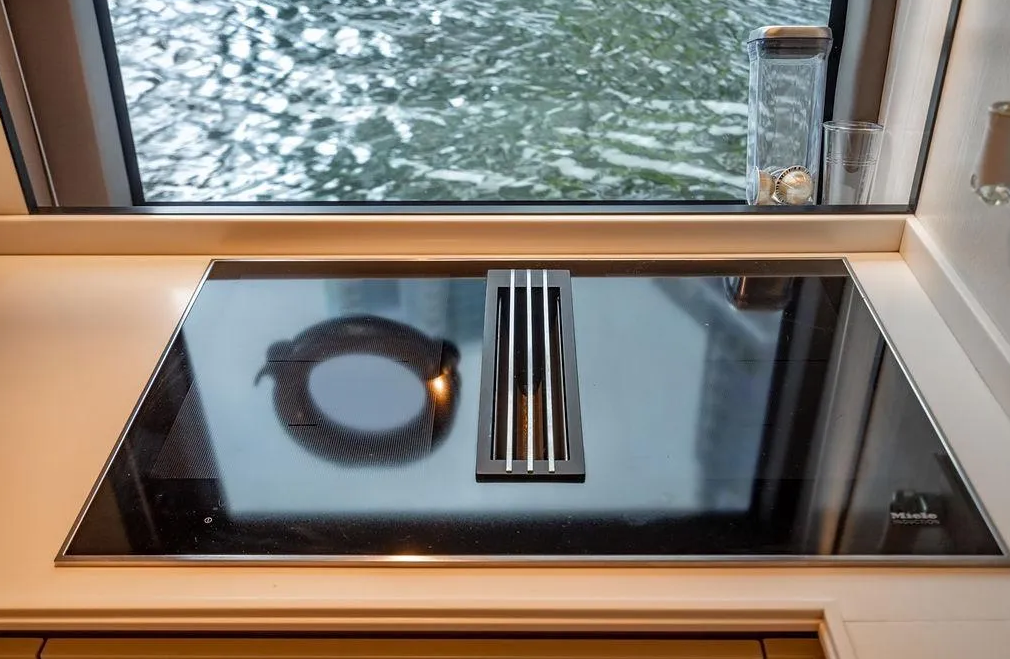 🌊🛥️ EXCLUSIVITÉ : LA VILLA FLOTTANTE BLUEGAME BG72 EST DISPONIBLE CHEZ PRESTIGE ESCAPADE