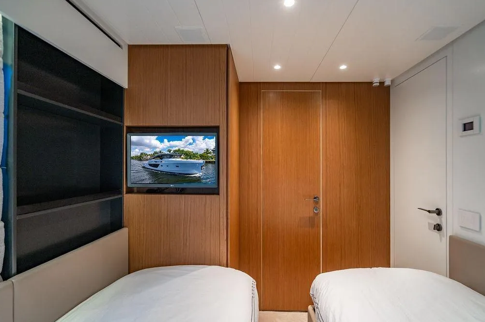 🌊🛥️ EXCLUSIVITÉ : LA VILLA FLOTTANTE BLUEGAME BG72 EST DISPONIBLE CHEZ PRESTIGE ESCAPADE