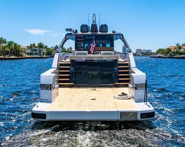 🌊🛥️ EXCLUSIVITÉ : LA VILLA FLOTTANTE BLUEGAME BG72 EST DISPONIBLE CHEZ PRESTIGE ESCAPADE