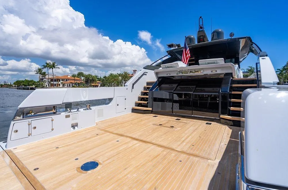 🌊🛥️ EXCLUSIVITÉ : LA VILLA FLOTTANTE BLUEGAME BG72 EST DISPONIBLE CHEZ PRESTIGE ESCAPADE