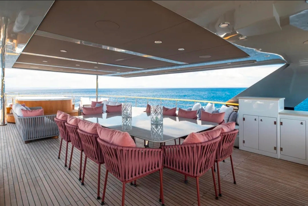 Superyacht Numarine 37XP – L'Art du Voyage Infini et du Luxe Sans Frontières