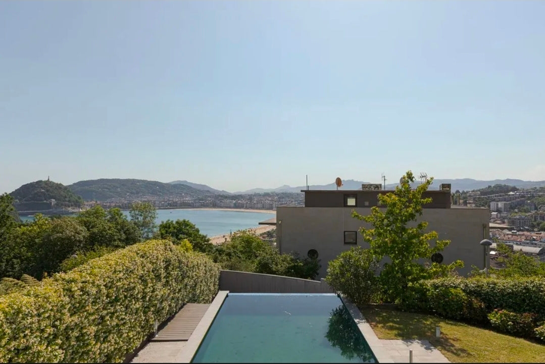Villa Bayview Mendebaldea – Maison d'Architecte de 250 m² avec Vue Spectaculaire sur la Baie de la Concha | Saint-Sébastien