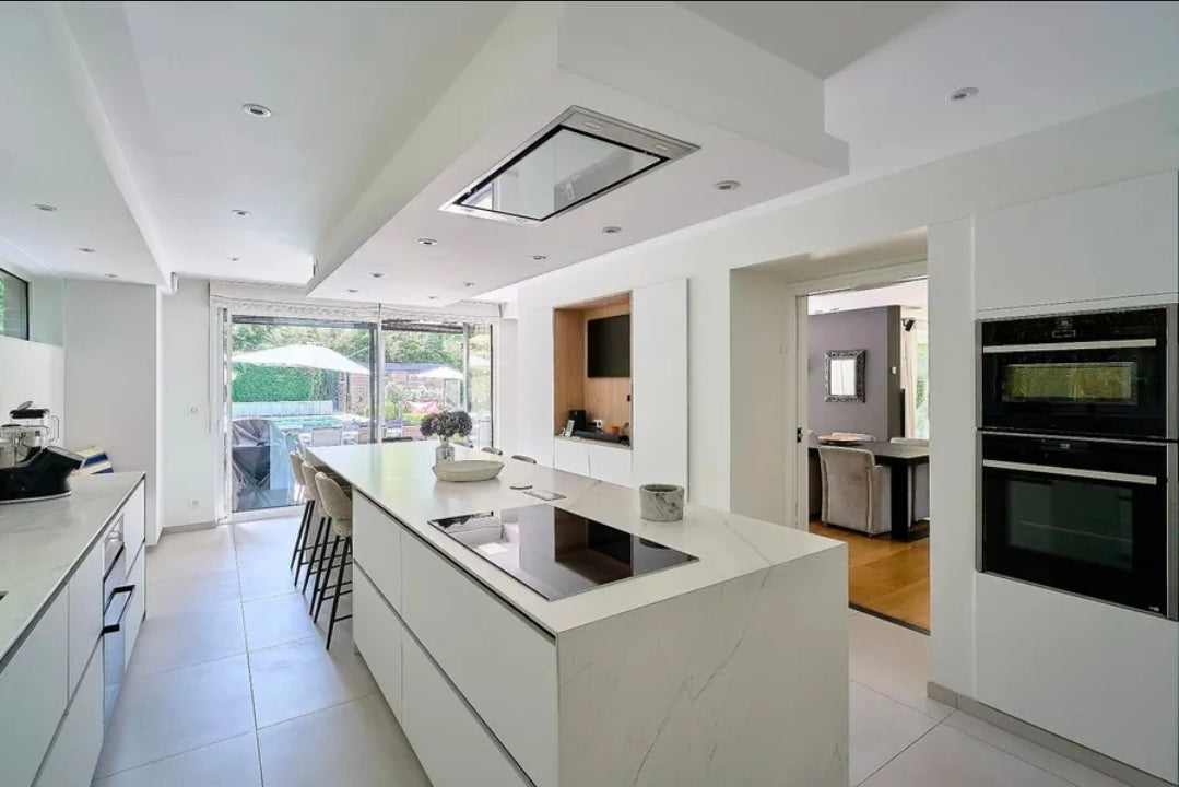 Villa Beaumont Contemporary – Domaine d'Exception de 261 m², Jardin Privé et Piscine Chauffée au Cœur du Secteur le Plus Prisé de Croix