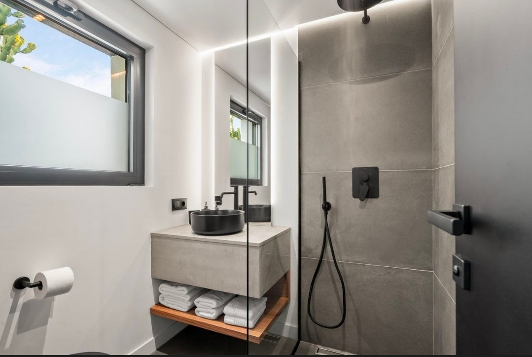 Villa Secret Oasis – Domaine d'Exception de 7 Suites avec Piscine à Débordement | Casco Antiguo, Marbella