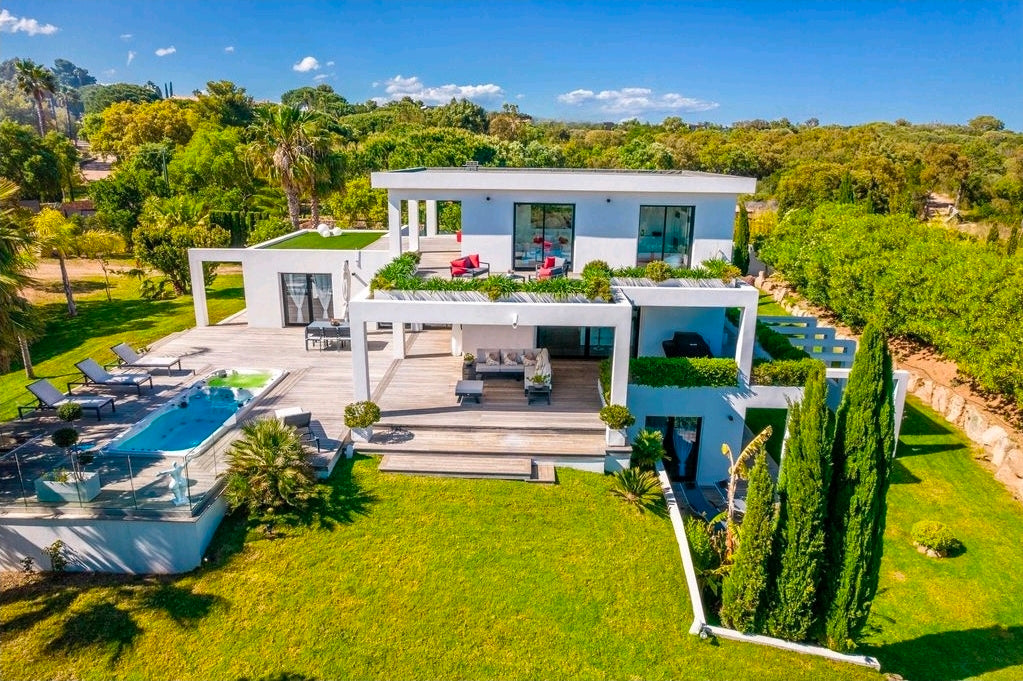 🌅 VILLA PANORAMICA : L'ÉTREINTE CÉLESTE DE PORTO-VECCHIO