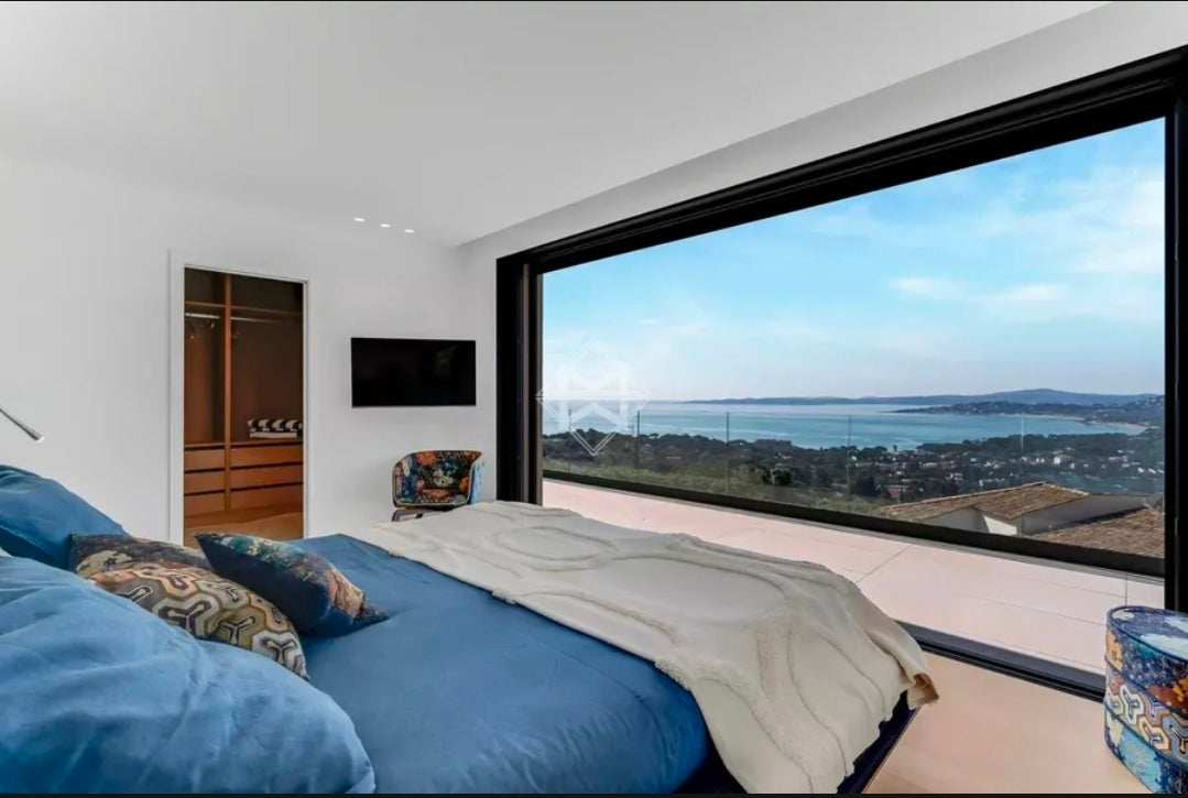 Villa Azur Infinity – Chef-d'œuvre Contemporain, 5 Suites de Luxe et Piscine à Débordement avec Vue Mer Panoramique