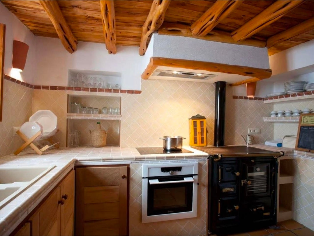 Villa Ibiza Finca Estilo – Demeure Authentique de 5 Chambres avec Piscine