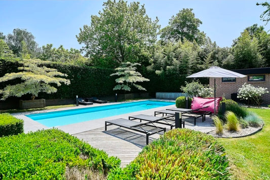 Villa Beaumont Contemporary – Domaine d'Exception de 261 m², Jardin Privé et Piscine Chauffée au Cœur du Secteur le Plus Prisé de Croix