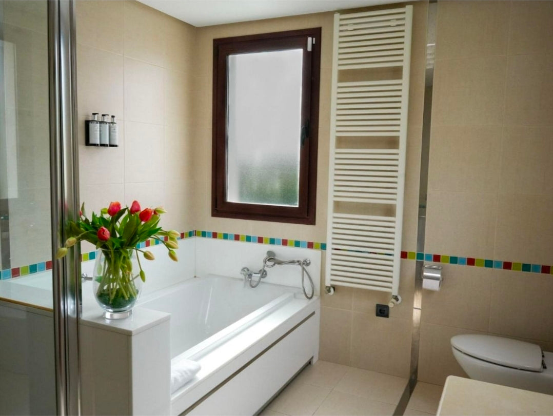 Villa Pure Lumina a Ibiza – Splendeur Contemporaine de 4 Suites avec Piscine
