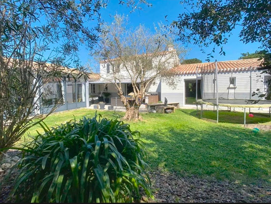 Villa Bois de la Chaise – Demeure Familiale de 5 Chambres avec Jardin | Noirmoutier