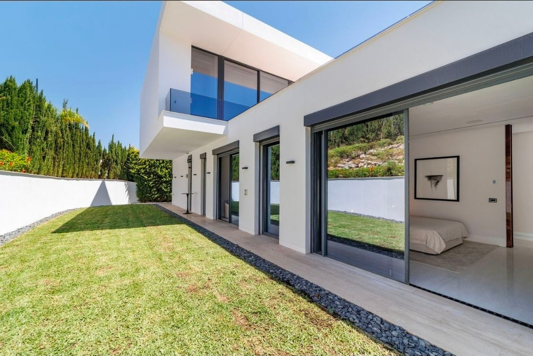 Villa Infinite Luxury – Propriété Contemporaine d'Exception proche Puerto Banús