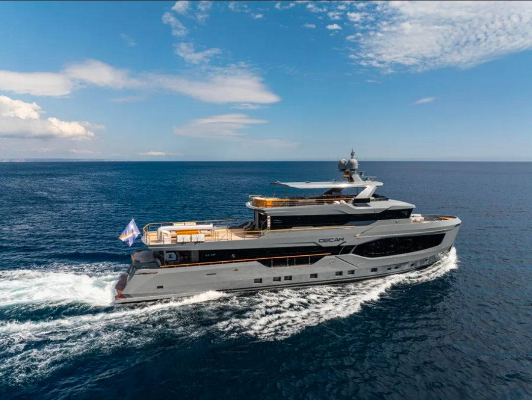 Superyacht Numarine 37XP – L'Art du Voyage Infini et du Luxe Sans Frontières