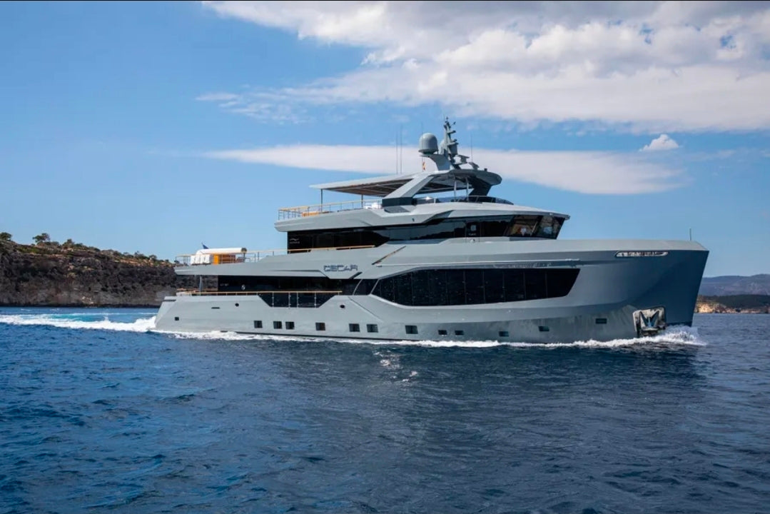 Superyacht Numarine 37XP – L'Art du Voyage Infini et du Luxe Sans Frontières
