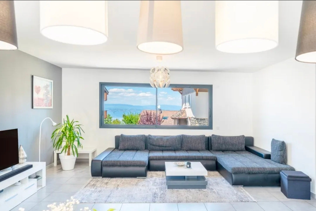 Villa Lumina Léman – Architecture Contemporaine, 4 Suites de Luxe et Piscine Privée Face au Lac | Évian