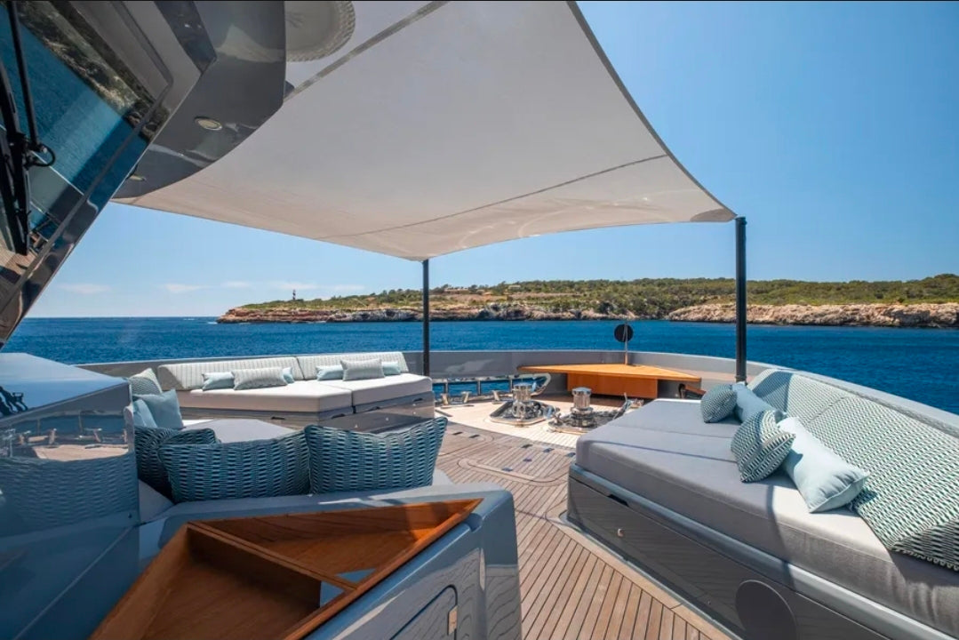Superyacht Numarine 37XP – L'Art du Voyage Infini et du Luxe Sans Frontières