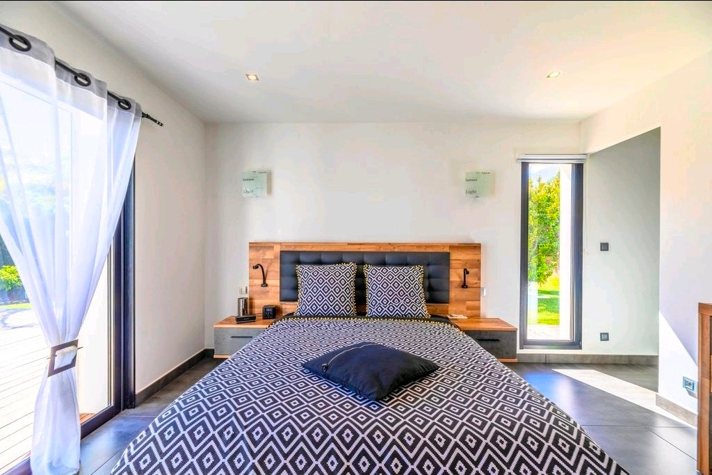 🌅 VILLA PANORAMICA : L'ÉTREINTE CÉLESTE DE PORTO-VECCHIO