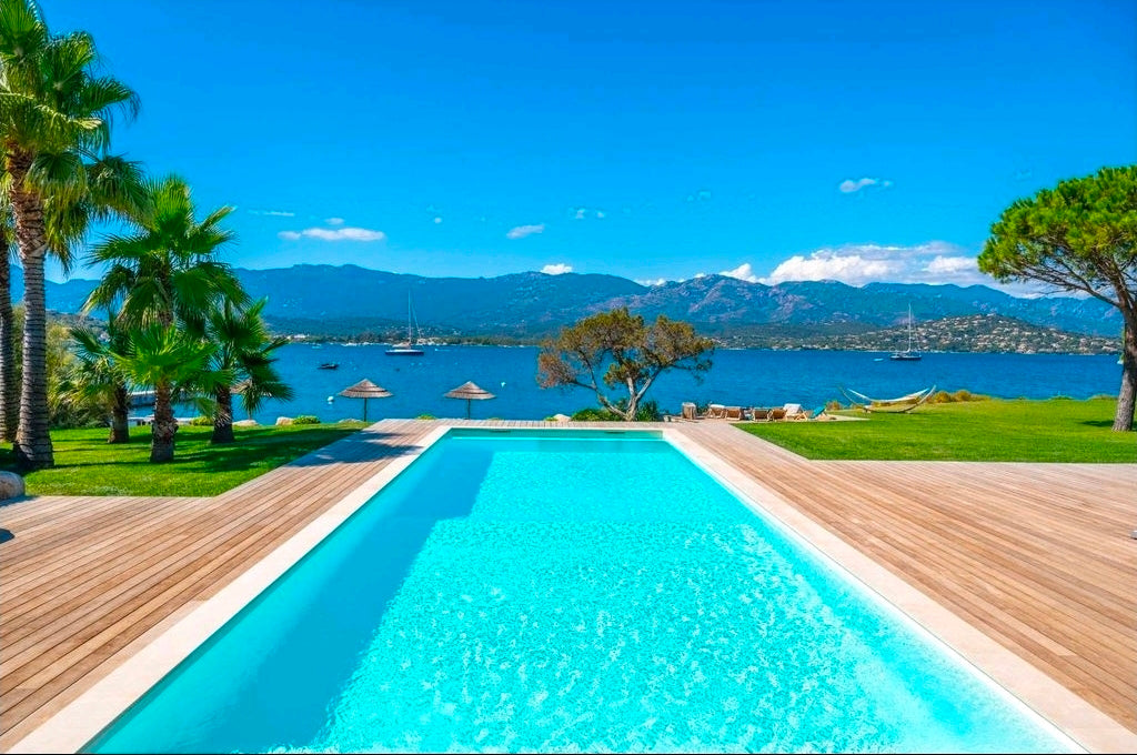 🏖️ VILLA SUL MARE : LE PRIVILÈGE RARE D'UNE PLAGE PRIVÉE À PORTO-VECCHIO