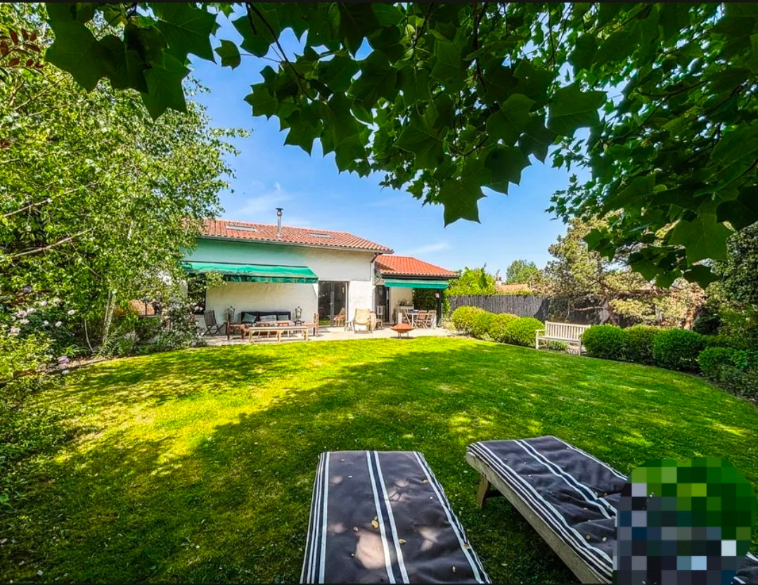 Villa Basque Confort – Demeure de Standing de 4 Chambres avec Jardin | Anglet