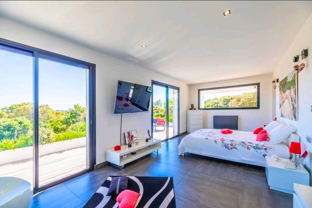 🌅 VILLA PANORAMICA : L'ÉTREINTE CÉLESTE DE PORTO-VECCHIO