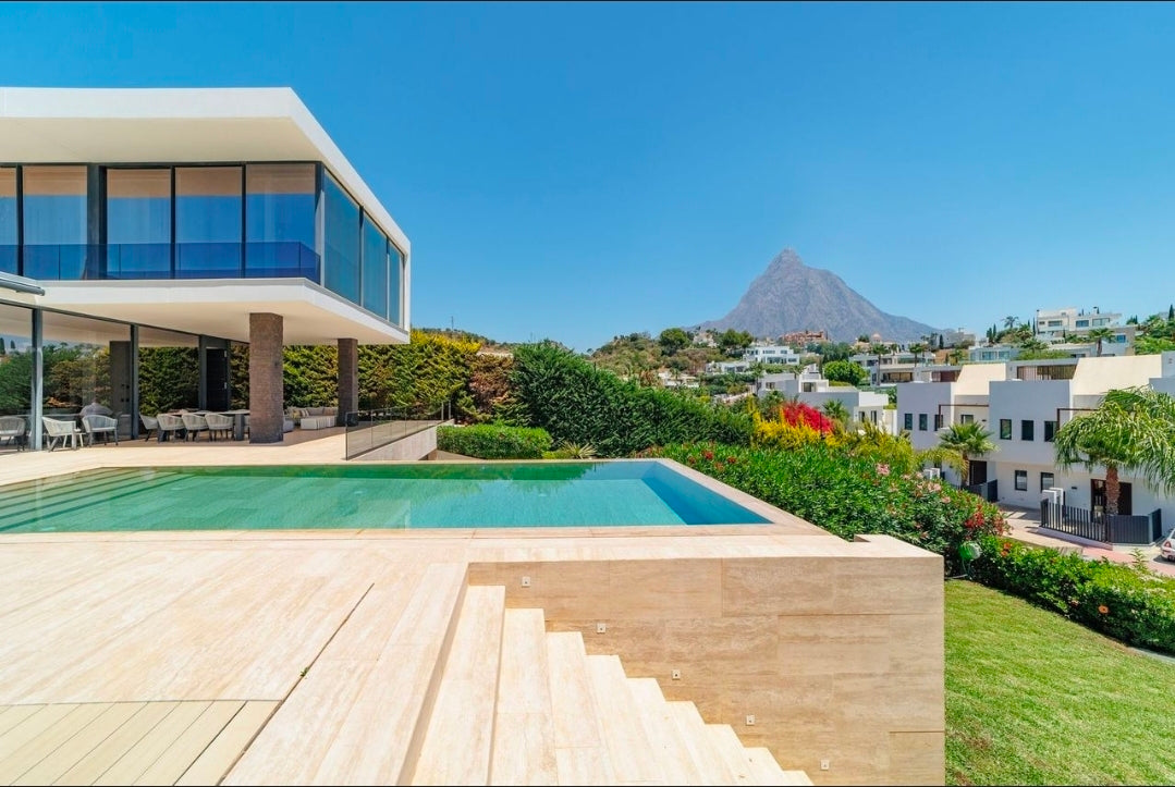 Villa Infinite Luxury – Propriété Contemporaine d'Exception proche Puerto Banús