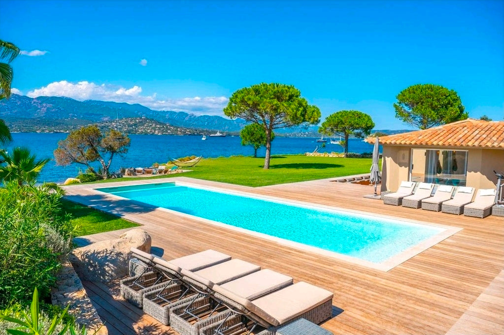 🏖️ VILLA SUL MARE : LE PRIVILÈGE RARE D'UNE PLAGE PRIVÉE À PORTO-VECCHIO