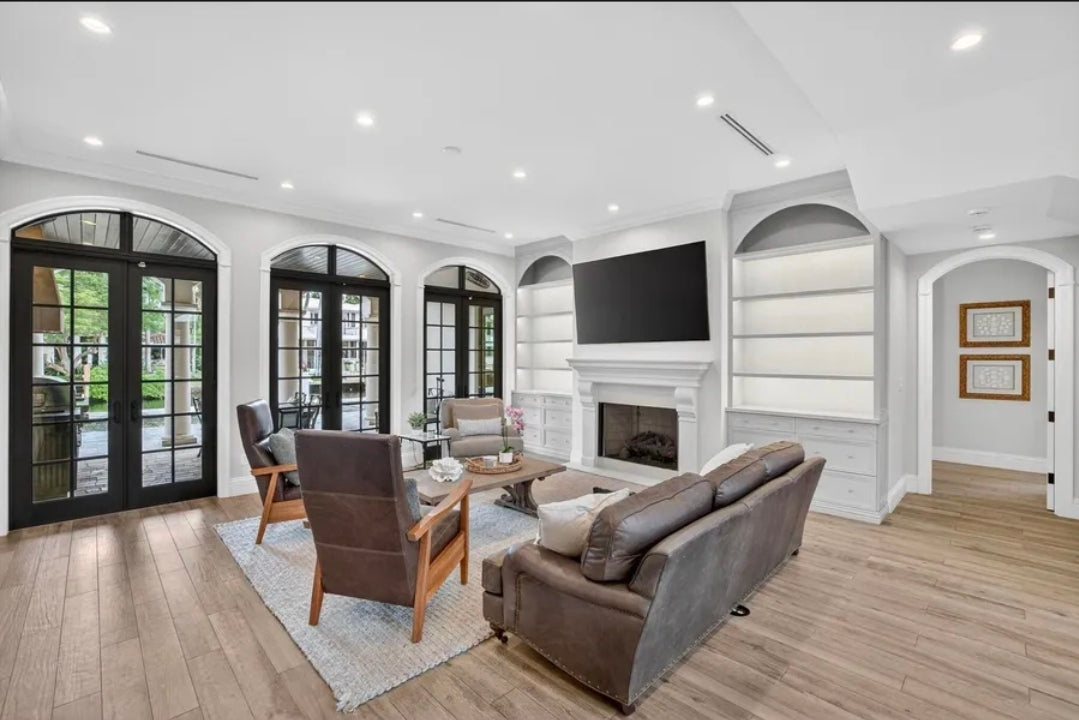 Villa Yacht Haven – Demeure Coloniale de Prestige, 5 Suites et Quai Privé pour Yacht face au Canal | Fort Lauderdale, Floride