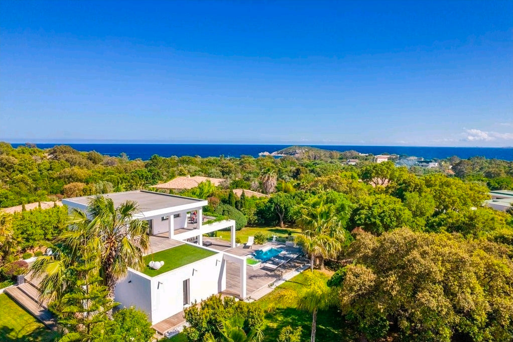 🌅 VILLA PANORAMICA : L'ÉTREINTE CÉLESTE DE PORTO-VECCHIO