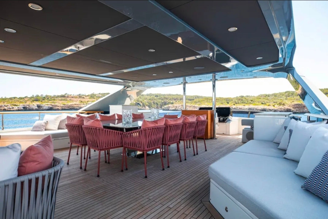 Superyacht Numarine 37XP – L'Art du Voyage Infini et du Luxe Sans Frontières