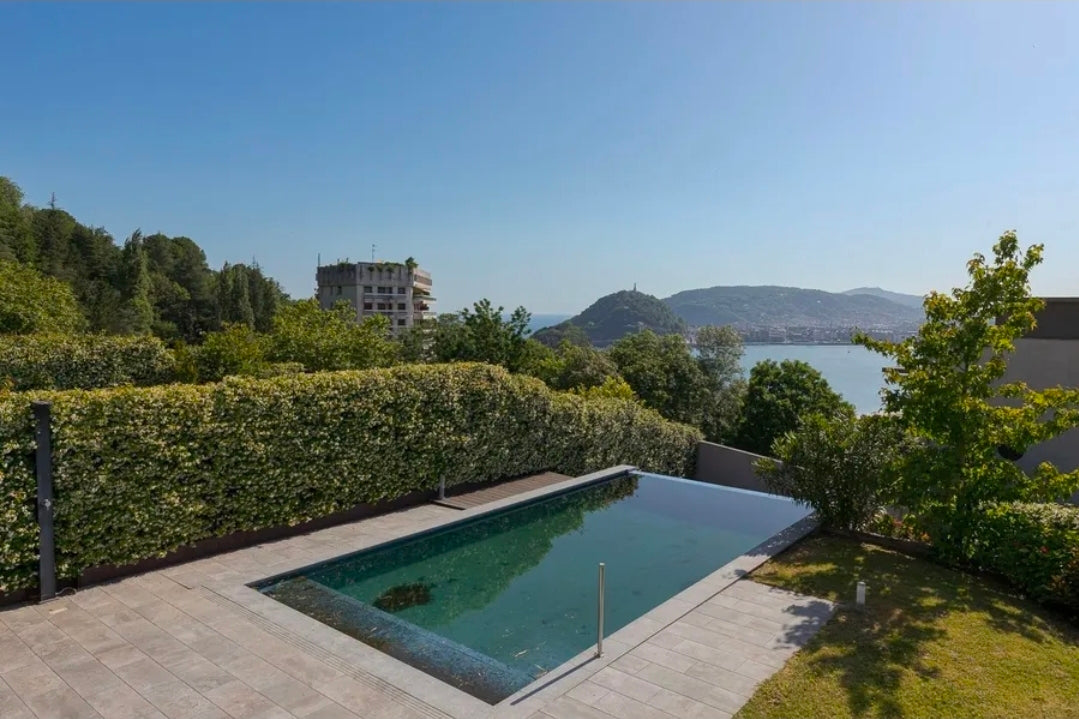 Villa Bayview Mendebaldea – Maison d'Architecte de 250 m² avec Vue Spectaculaire sur la Baie de la Concha | Saint-Sébastien