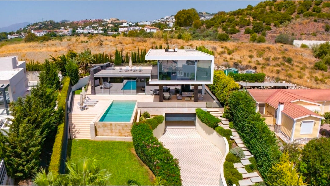 Villa Infinite Luxury – Propriété Contemporaine d'Exception proche Puerto Banús