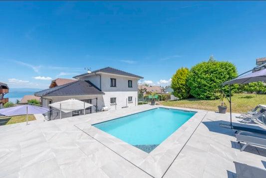 Villa Lumina Léman – Architecture Contemporaine, 4 Suites de Luxe et Piscine Privée Face au Lac | Évian