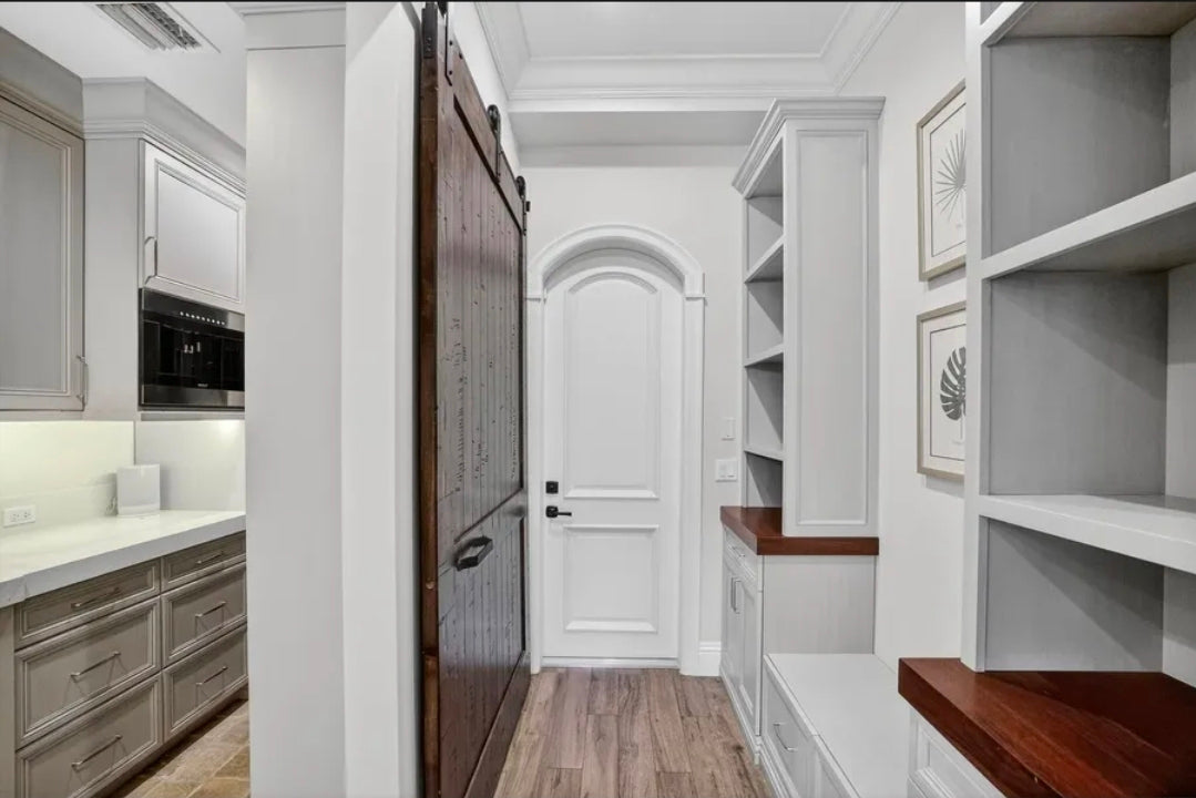 Villa Yacht Haven – Demeure Coloniale de Prestige, 5 Suites et Quai Privé pour Yacht face au Canal | Fort Lauderdale, Floride