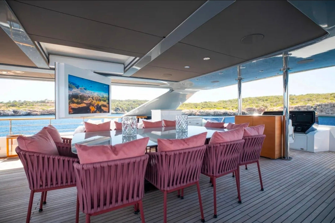 Superyacht Numarine 37XP – L'Art du Voyage Infini et du Luxe Sans Frontières