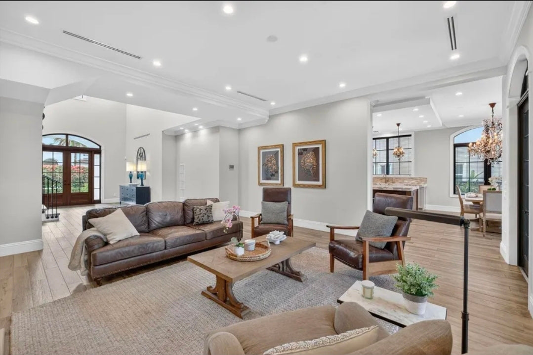 Villa Yacht Haven – Demeure Coloniale de Prestige, 5 Suites et Quai Privé pour Yacht face au Canal | Fort Lauderdale, Floride