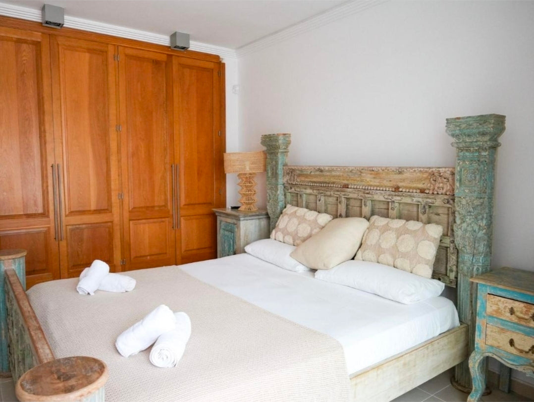 Villa Pure Lumina a Ibiza – Splendeur Contemporaine de 4 Suites avec Piscine