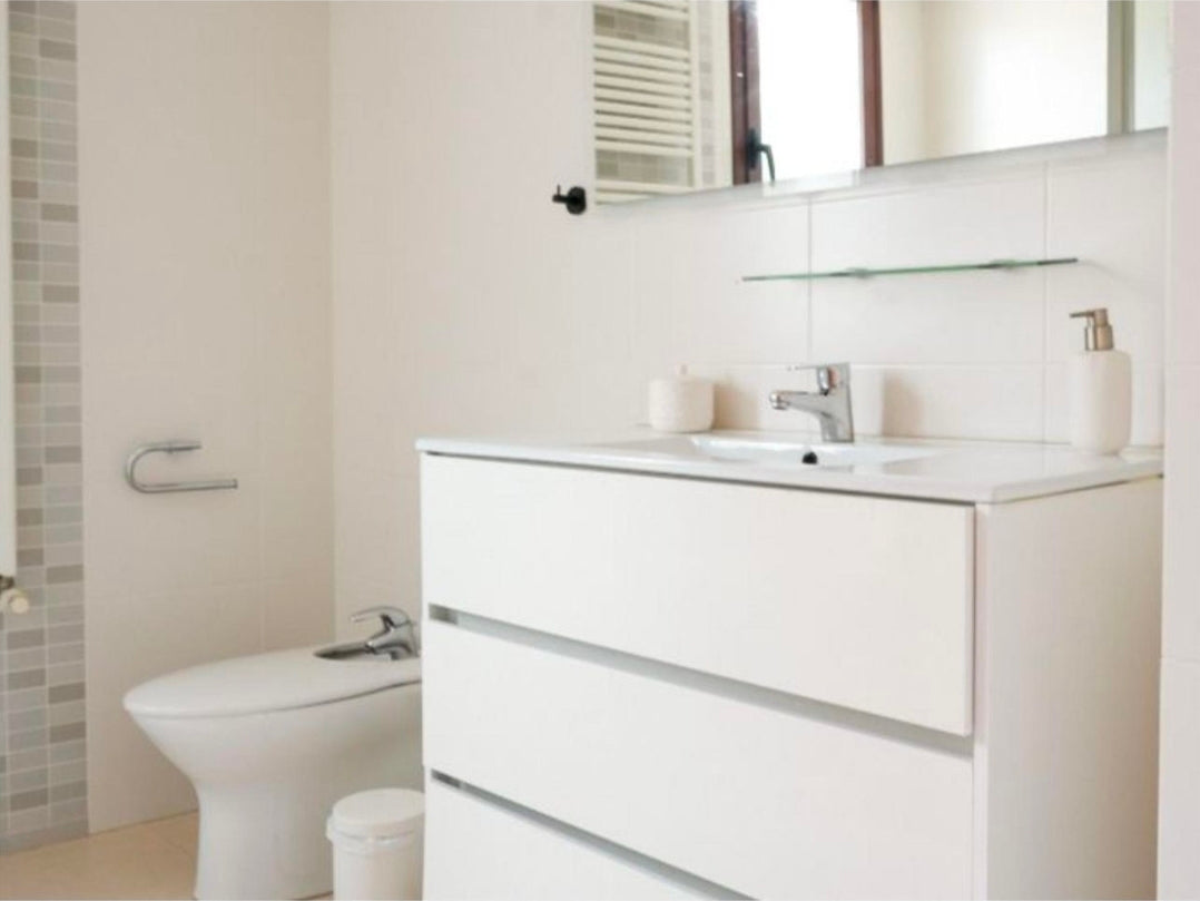 Villa Pure Lumina a Ibiza – Splendeur Contemporaine de 4 Suites avec Piscine