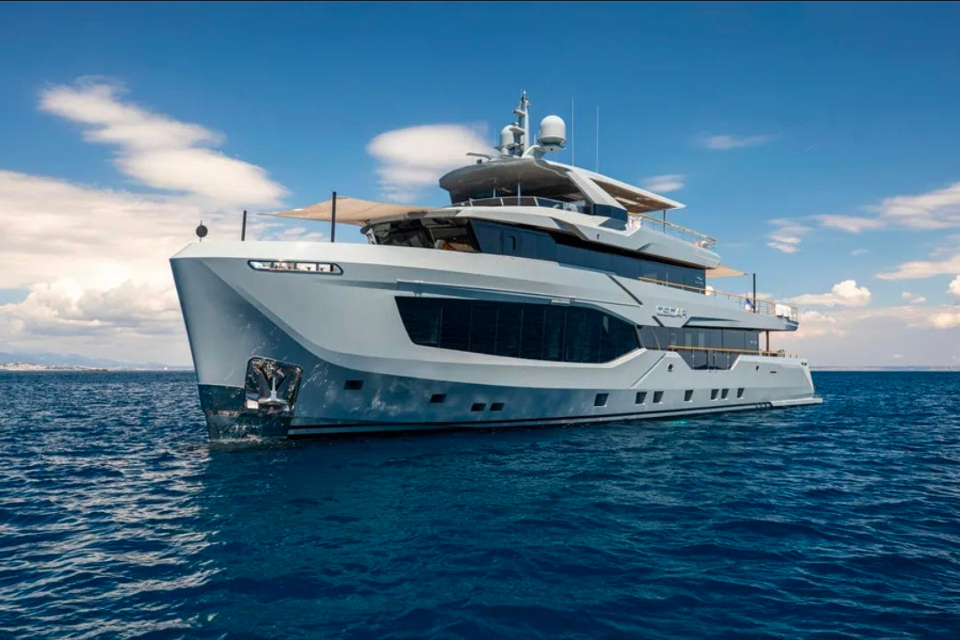 Superyacht Numarine 37XP – L'Art du Voyage Infini et du Luxe Sans Frontières