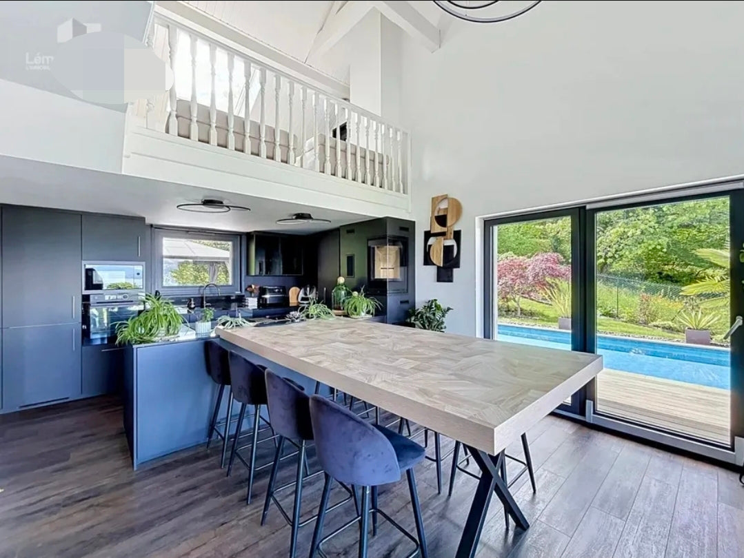 Villa Léman Horizon – Panorama Unique sur le Lac, Piscine Privée et Écrin de Nature aux Portes d'Évian
