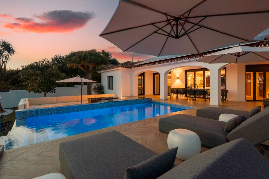 Villa Secret Oasis – Domaine d'Exception de 7 Suites avec Piscine à Débordement | Casco Antiguo, Marbella